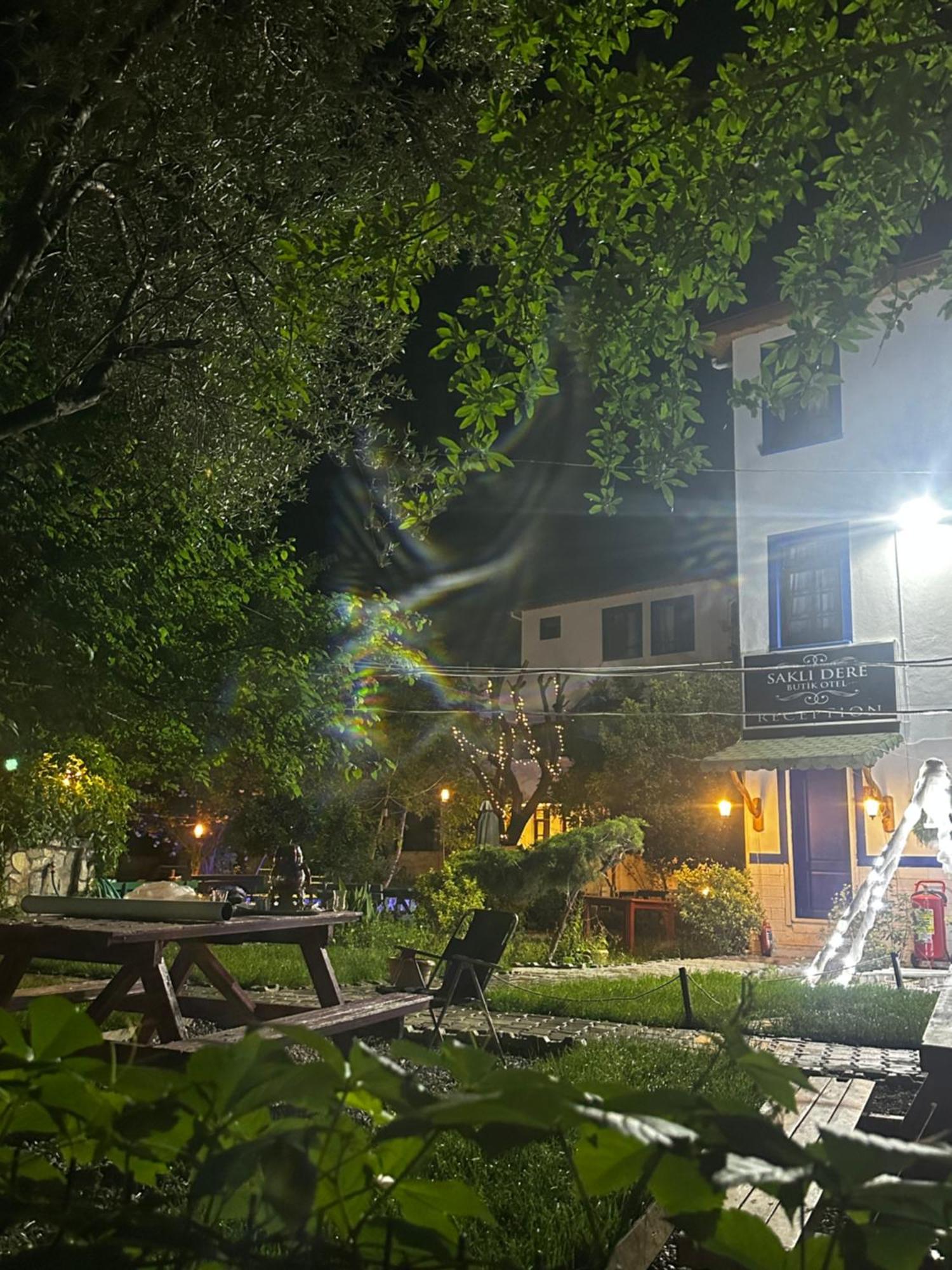 Sakliderebutikotel Едреміт Екстер'єр фото